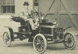 In his free time, he started building prototype internal combustion engines and testing them. Lessons For Leaders Henry Ford Failure Story Bad Leadership