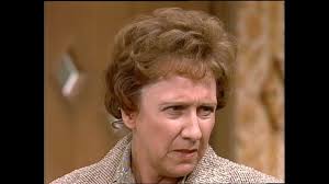 Mike and Gloria (Rob Reiner and Sally Struthers) have made up their mind:  Archie and Edith (Carroll O'Connor and Jean Stapleton) will not be Joey's  guardians. Obviously, The Bunkers don't take it