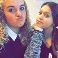 Laura Raab (@lauraraab_)