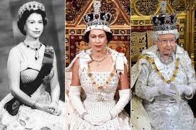 In this undated image released on march 7, 2021, queen elizabeth ii signs her. Pin Em Lady Diana Princesa De Wales