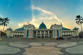 Ada dua cabang di surabaya, tapi yang paling ramai berada di. Tempat Wisata Di Surabaya Terbaru 2021 Paling Indah Menarik