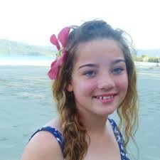 Isabella Coffey's Instagram, Twitter & Facebook