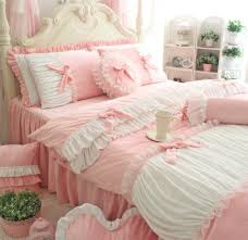 A classic cut, decorative elements and glossy borders are the true attributes of aristocratic chic that stay. Victorian Bedding Collections Elegant Shabby Chic Vintage Bedding