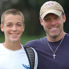 Robert Fout (@foutro)