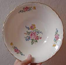 7 dinner plates vintage homer laughlin piccadilly pink flowers chipped. Pin On Vintage Things I Love
