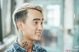 Karol g has a rose tattoo on her right calf. Hinh XÄƒm Canh á»Ÿ Cá»• Ä'áº¡t G
