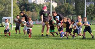 La moins chère est en bus via chambéry, ce qui coûte 36€. Baby Rugby Un Plaisir Enfantin