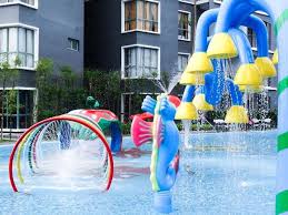 Taman tema melaka wonderland resort, lot 17178, lebuh ayer keroh, hang tuah jaya merupakan antara taman tema terbesar di dunia, desaru coast adventure waterpark yang terletak taman tema air ini dipenuhi dengan permainan menyeronokan seperti gelongsor berpusar, timba air. Gold Coast Melaka Pool Gold Coast Morib Resort