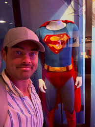 LA What a crazy place 😂 First of all, it's absolutely massive. Getting  from one place to another was no easy feat. We spent more time in an uber  than we did