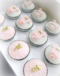 129 Likes 6 Comments Fadwa Darwich Cake Design Iconic Cake On Instagram B A B Baby Shower Cupcakes For Girls Girl Shower Cupcakes Baby Girl Cupcakes