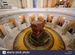 Freie kommerzielle nutzung keine namensnennung top qualität. Das Grab Von Napoleon Bonaparte In Der Kirche Von Les Invalides Paris Frankreich Stockfotografie Alamy