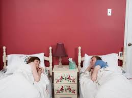 آزال نت الأزواج يرغبون في الحصول على غرفة نوم منفصلة عن الزوجة لهذا السبب