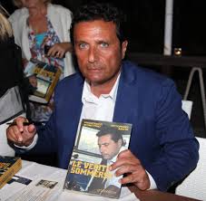 Das urteil lautet auf 16 jahre haft: Costa Concordia Francesco Schettino Veroffentlicht Ein Buch Welt