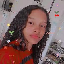 Everyone's looking at Jiji, and then there's Aira 💖🥰 She's ignoring  everything else and just admiring her man!!! She is so in love with Okarun!  💖💖💖 . . . #dandadan #dandadananime #okarun #