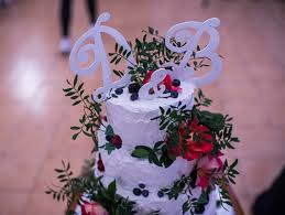 We are recognize that every people has diverse estimate in looks and tasting the anniversary cake, we say good, but another say poor. 10 Amazing Anniversary Cakes To Make The Celebration Grander Bakingo Blog