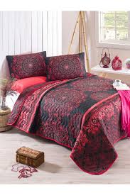 Kapitone Yatak Ortusu Seti Cift Kisilik Sehri Ala Kirmizi Komsu Magazalari Giyim Ve Kozmetige Dair Her Sey