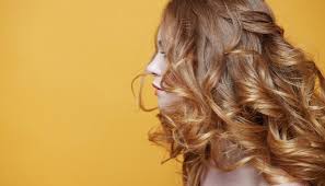 Spliss ist ein weit verbreitetes und unangenehmes problem, das mit der zeit haarbruch verursachen kann. Haarkur Selber Machen 7 Haarkuren Mit Naturlichen Zutaten