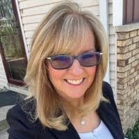 Deanna Rucinski's Instagram, Facebook & TikTok