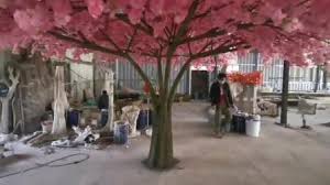 These gorgeous trees usher in the new season around the world, but have you ever wondered why cherry blossom trees are so popular and widespread? 2020 New Arrival Big Crown Red Artificial Cherry Blossom Tree For Decor China Wedding Decoration And Indoor Decoration Price Made In China Com