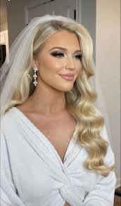 Can anyone vouch for Vixen Onsite Hair Makeup? Thanks!