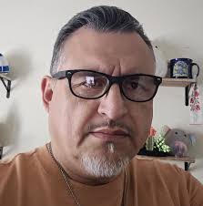 🔥 Jesse Sapolu: The Heart of a Champion 🔥 This isn't just a photo — it's  a symbol of grit, loyalty, and toughness. For 15 unforgettable seasons,  Jesse Sapolu was the rock