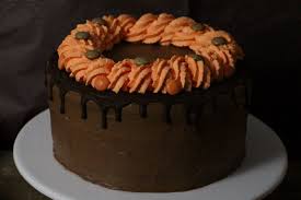 Le Layer Cake D Halloween Au Chocolat Recette En 2020 Gateau A Etage Chocolat Dessert Chocolat Halloween