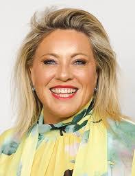 Sue Hawes's Instagram, Twitter & Facebook