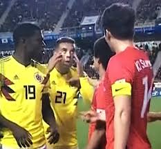 Edwin cardona is a professional footballer from colombia who currently plays as an attacking midfielder for national team of colombia and boca juniors on loan from mexican football club, monterrey. Edwin Cardona Of The Colombian Nt Doing The Slant Eye Motion During A Game Vs Korea Could Fifa Flag This As Racism Troll Football