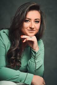 Cabelos saudáveis e vida saudável: Rafaela Weber fala sobre a tricologia e  as duas clínicas que comanda