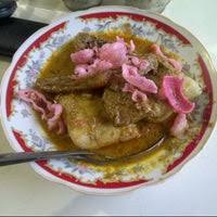 Gulai ini sangat berbeda dengan gulai lain yang dimasak di hampir semua restoran padang yang ada, baik. Katupek Gulai Tunjang 10 Visitors