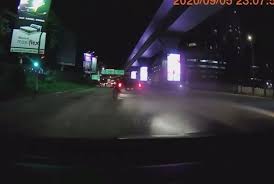 Maybe you would like to learn more about one of these? Berdesup Sampai Berasap Ramai Terpegun Tengok Myvi Masih Mampu Pecut Selepas Meluncur Atas Pembahagi Jalan Viral Mstar