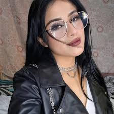 Hola, Como estas? En línea 🟢