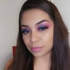 Abby Dee's Instagram, Twitter & Facebook