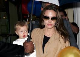 Haarfrisuren > frisuren galerie 10000 fotos bei. Shiloh Jolie Pitt Wird Bald 15 Fotos Von Ihrer Verwandlung Im Laufe Der Jahre