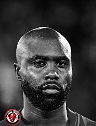 No va más!! América hizo Oficialmente, que el volante Eder Alvarez Balanta  no continúa en América. Tras su proceso de recuperación, no fue posible  conseguir un recuperación al 100% y se decide