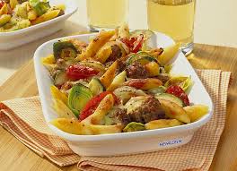 ➸ entdecke dein lieblingsrezept herzhaft mit hackfleisch bekommt er durch das sauerkraut noch eine portion gesundes gemüse. Gemuse Hackfleisch Auflauf Rezepte Chefkoch