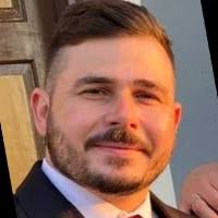 40+ perfis com “Romaniuk”