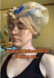 Sara Cavestro Costume