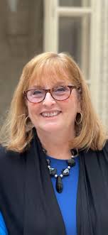 I'm a Widow Looking for someone to love me As much as I love them And life  partner Caring romantic Loving Respectful Honest Looking for the same I use  a Walker And