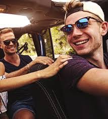 Andrew Vottero's Instagram, Twitter & Facebook