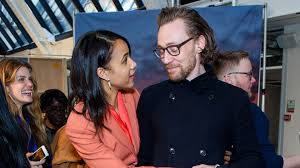 Самые новые твиты от tom hiddleston (@twhiddleston): Von Disney Bestatigt Loki Serie Mit Tom Hiddleston Kommt Promiflash De