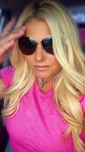 Tonia Mitchell (@tonia.diva)