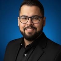 600+ perfis com “Oscar De”