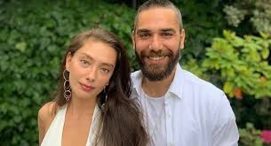 Sewgili kadir doğulu sizin hayranınızım bide memleketinizde oturuyom inş gelirsiniz buraya. Neslihan Atagul Ve Kadir Dogulu Nun Karantina Rotasi Magazinn Com