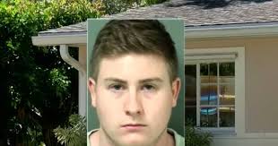 Cops: Fla. man hugs, fatally stabs roommate who was saying goodbye