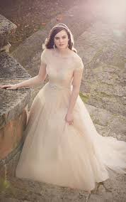 Slimming Wedding Dress By Essense Of Australia Essense Of Australia Wedding Dresses Rustic Wedding Gowns A Line Wedding Dress