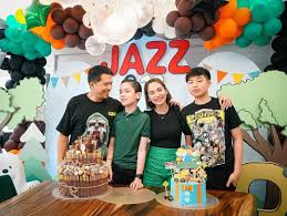 Jazz is jennylyn's child with her former partner patrick garcia. Jeebgn M3oe Fm