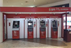In hsbc philippines for example, the service fee is 3% of the withdrawn amount or p500, whichever is higher. Bdo Vs Bpi Vs Metrobank Vs Landbank Vs Pnb In The Philippines Toughnickel