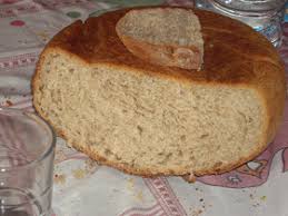 A la derecha de la escalera están el despacho y la biblioteca del abuelo. Con Pan Y Postre Pan De Olla