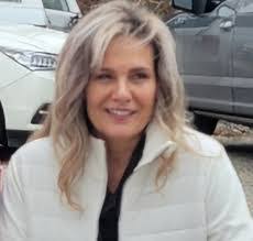 Kim Dragoo's Instagram, Twitter & Facebook